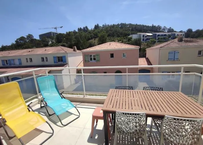 Cosy Dans Avec Piscine Saint-Raphaël