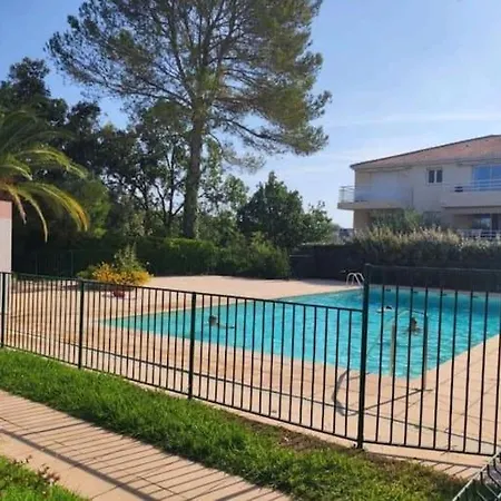 Cosy Dans Avec Piscine *